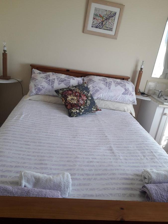 Room In Bungalow - Very Nice View With This Room Sneem Exterior photo