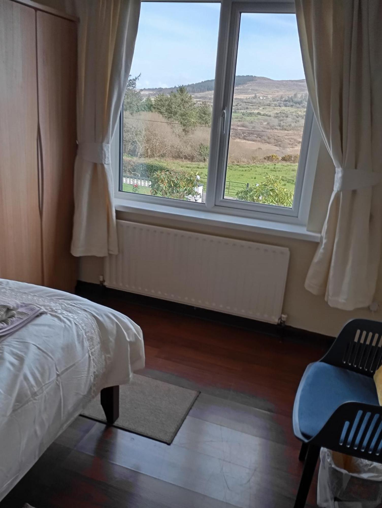 Room In Bungalow - Very Nice View With This Room Sneem Exterior photo