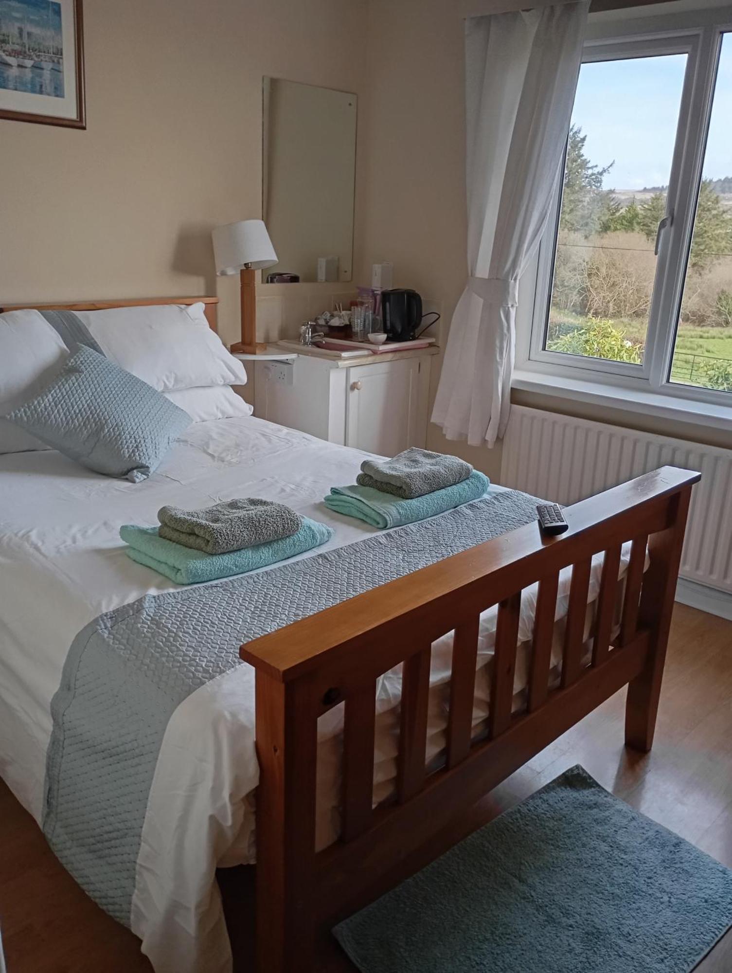 Room In Bungalow - Very Nice View With This Room Sneem Exterior photo